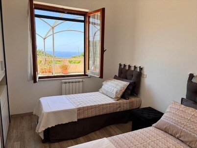 Bosa Apartment large terrace with a view