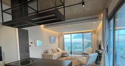 2 bedroom luxury penthouse near city centre