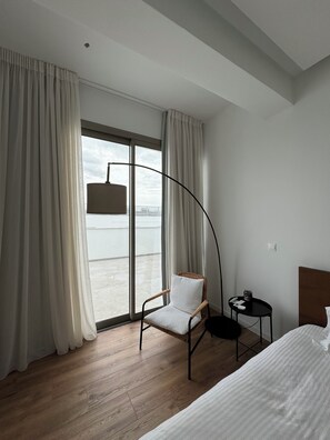 2 slaapkamers, een strijkplank/strijkijzer, wifi, beddengoed