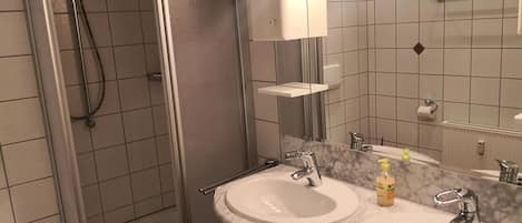 Haartrockner, Handtücher