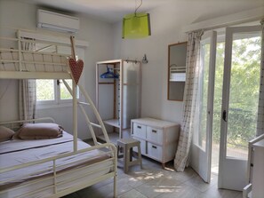 2 chambres, fer et planche Ă repasser, Wi-Fi, draps fournis