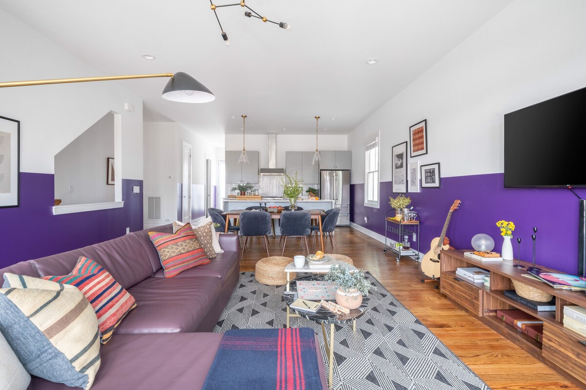 Sleeps 24 | 2 Homes, Minutes to Downtown+Broadway | Faith & Barbara by AvantStay