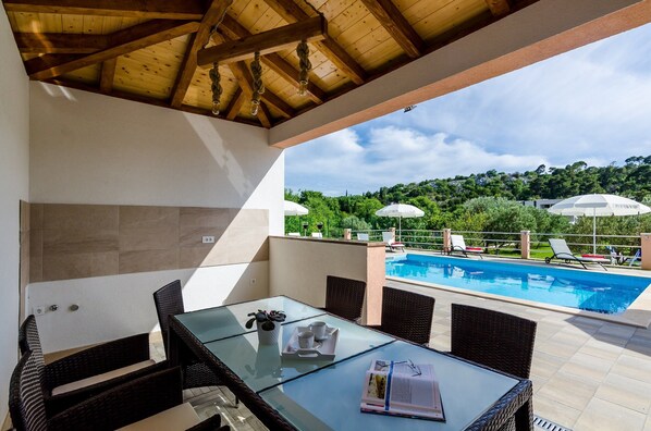 Apartment | Pool | Outdoor pool - Apartments Mali Paradiso - Comfort Studio Apartment With Balcony and Pool View (Zupa dubrovacka)