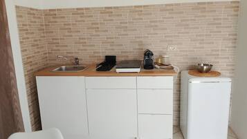 Chambre Familiale | Cuisine privée | Grand réfrigérateur, micro-ondes