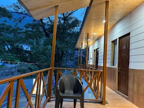 Balcony - Sukoon By The Agamya (Joshimath)