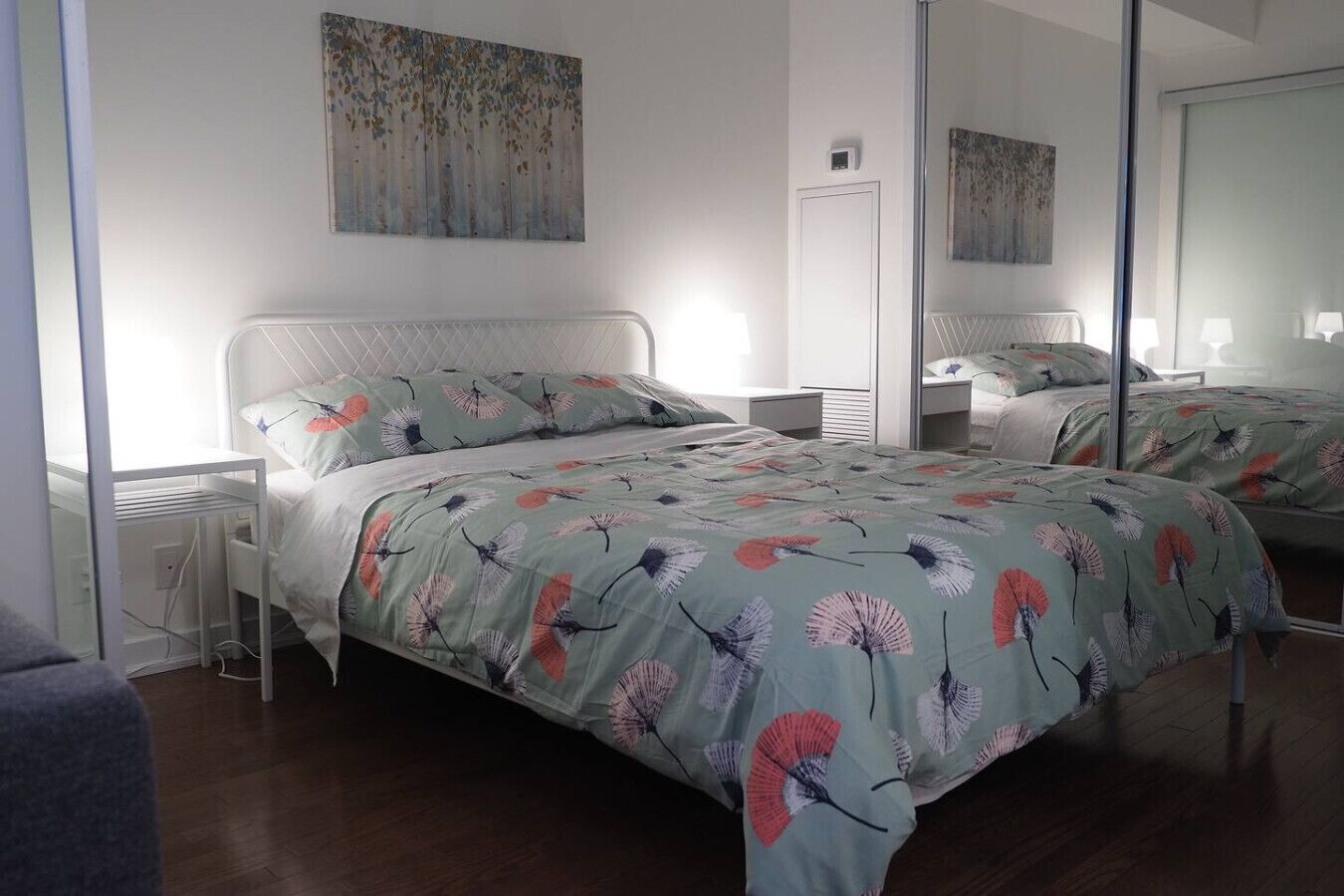 1 bedroom, desk, WiFi