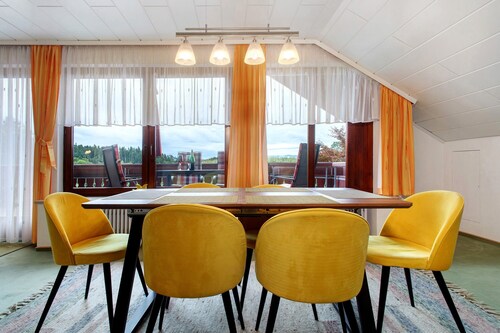 Apartment 'Morent' with Mountain View, Balcony and Wi-Fi