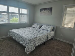 3 dormitorios, tabla de planchar con plancha, wifi gratis y ropa de cama