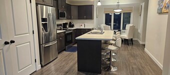 Comfy 3-bedroom house in Harbour Landing, Regina.