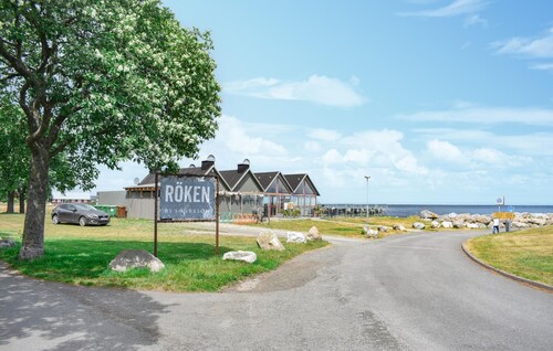 2 bedroom lovely home in Simrishamn