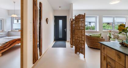 Ferienwohnung 'Alb-Sonne' mit Privatterrasse, Gemeinschaftsgarten und Wi-Fi