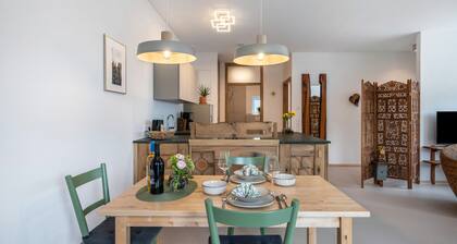 Ferienwohnung 'Alb-Sonne' mit Privatterrasse, Gemeinschaftsgarten und Wi-Fi