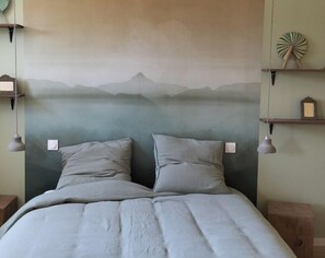 3 chambres, lit parapluie, draps fournis