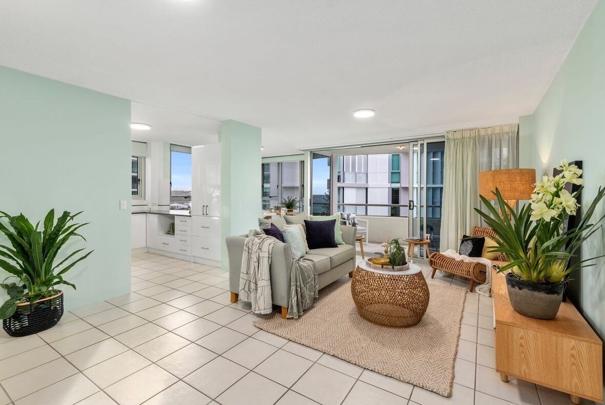 Apartment | Living area | Flat-screen TV