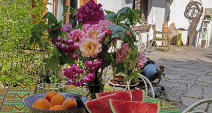 Tiny Home 'House' with Private Terrace, Shared Garden and Wi-Fi