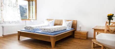 3 bedrooms, free WiFi, bed sheets