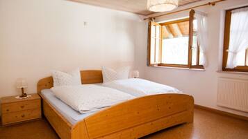 2 habitaciones, wifi gratis y ropa de cama