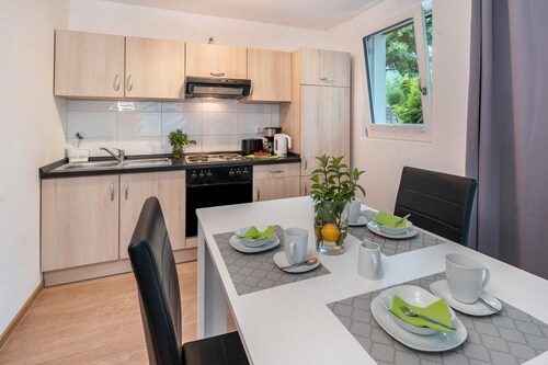 Appartement "Talblick" avec vue sur les montagnes, terrasse privée et Wi-Fi