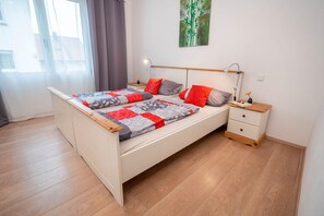 1 bedroom, free WiFi, bed sheets