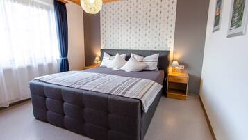 2 bedrooms, free WiFi, bed sheets