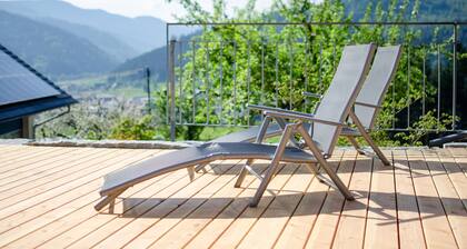 Apartment 'Vordersbergerhof' with Mountain View, Private Terrace and Wi-Fi