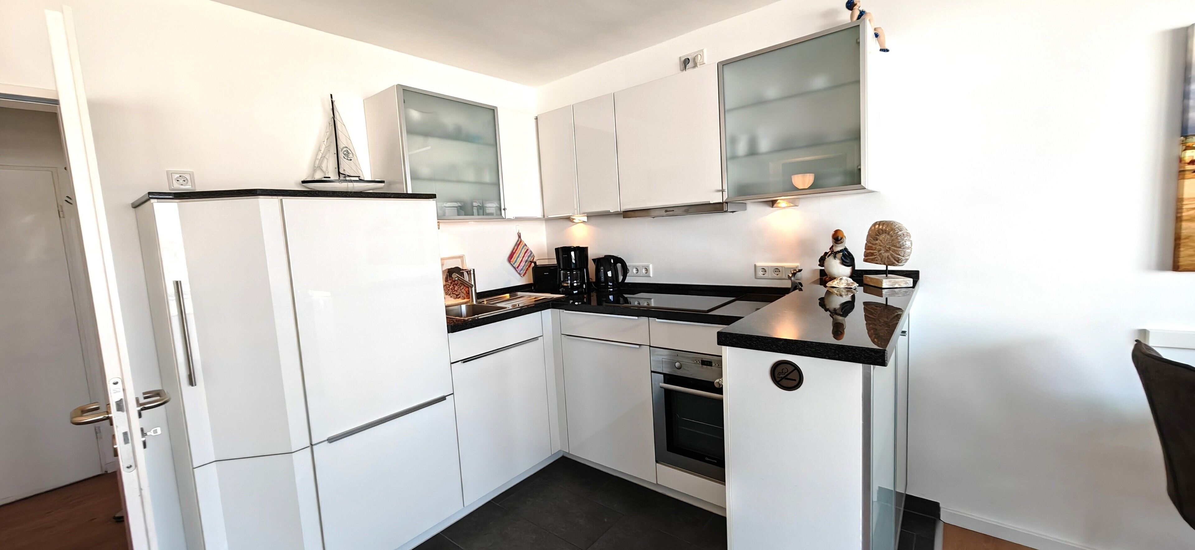 Kühlschrank, Ofen, Herdplatte, Geschirrspüler