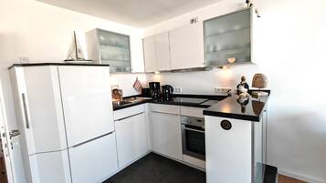 Kühlschrank, Ofen, Herdplatte, Geschirrspüler