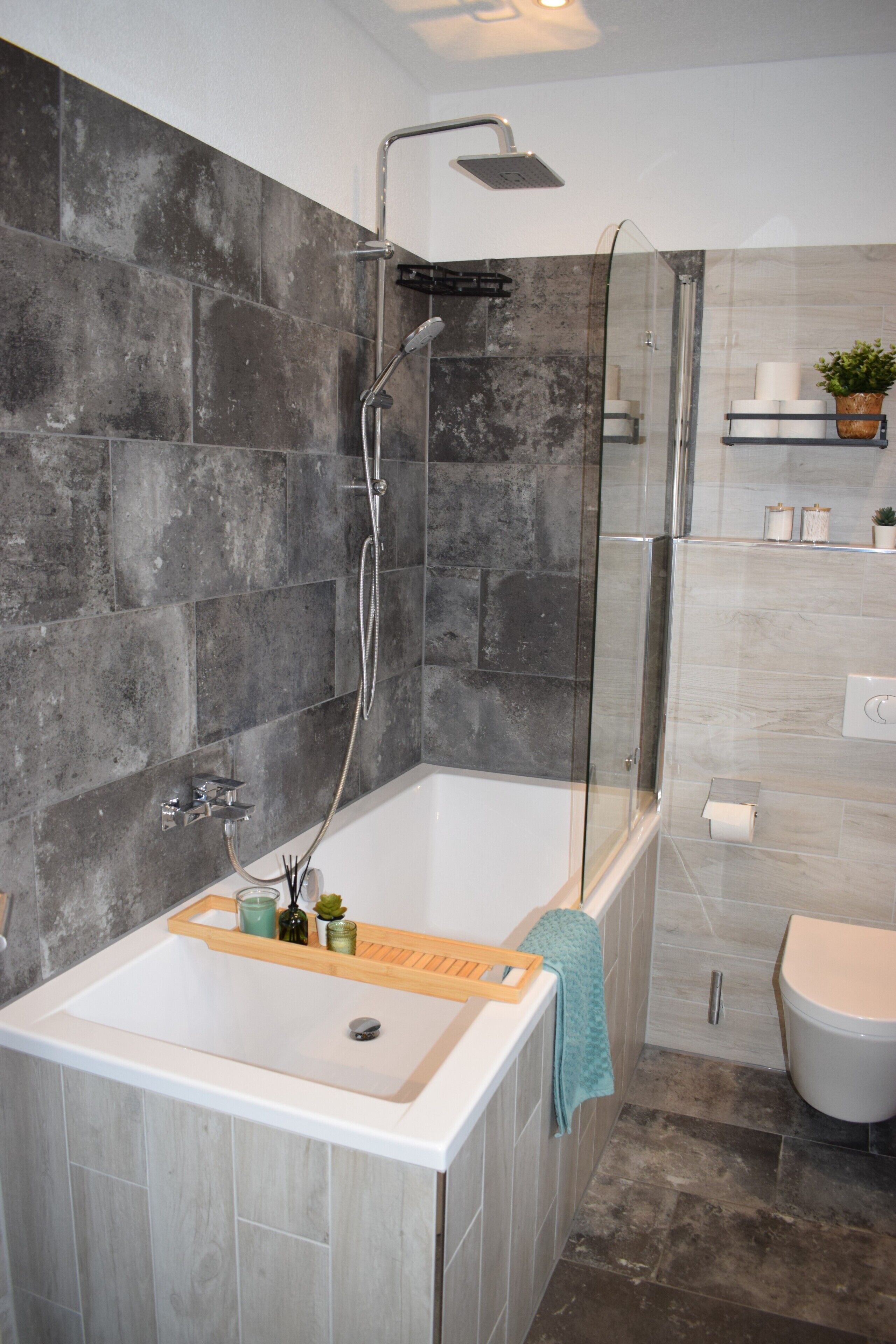 Shower, towels