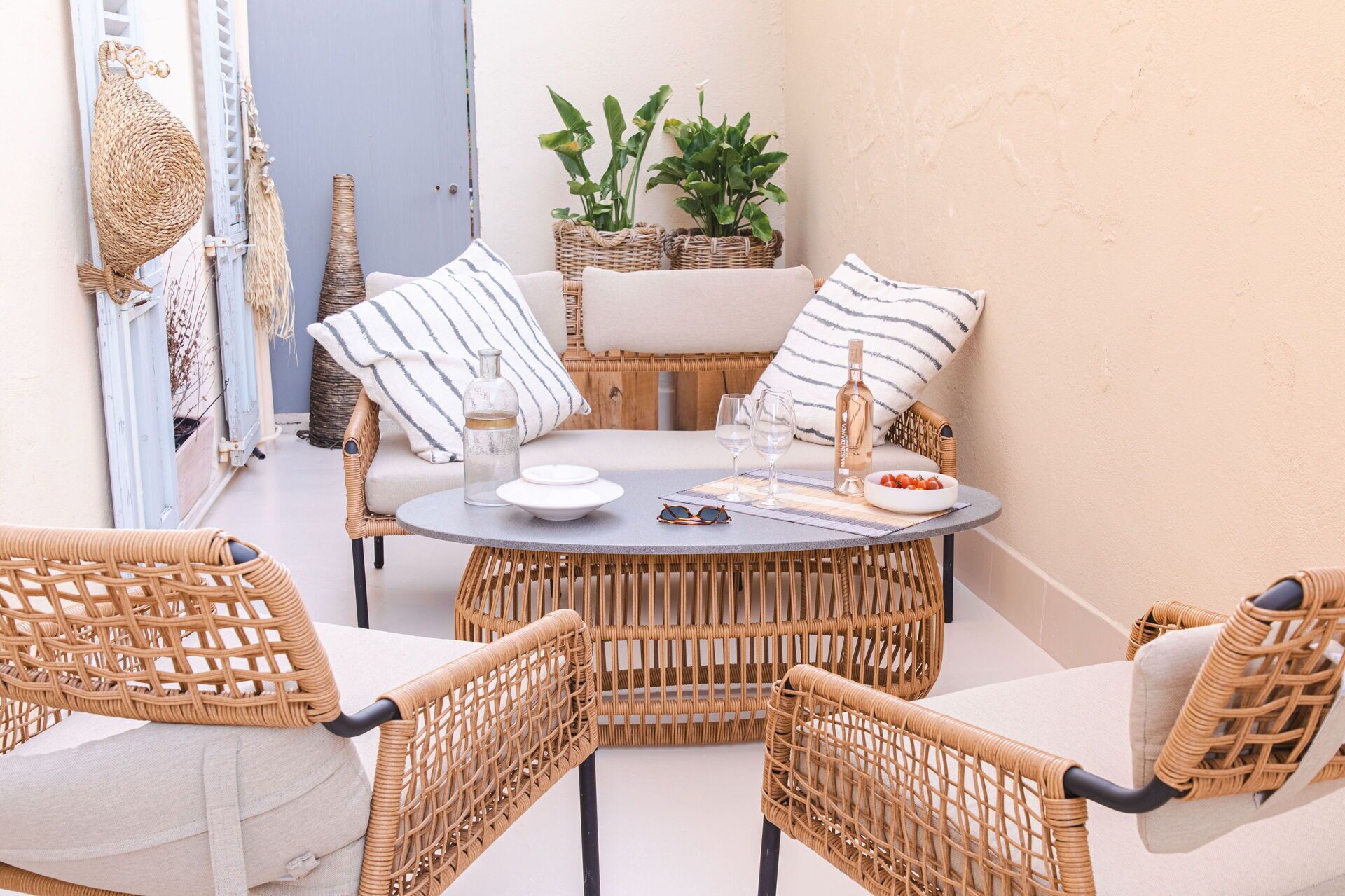 Balcony / Terrace / Patio