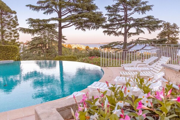 Pool - Apartment in Cannes with 2 bedrooms sleeps 6 (Cannes)