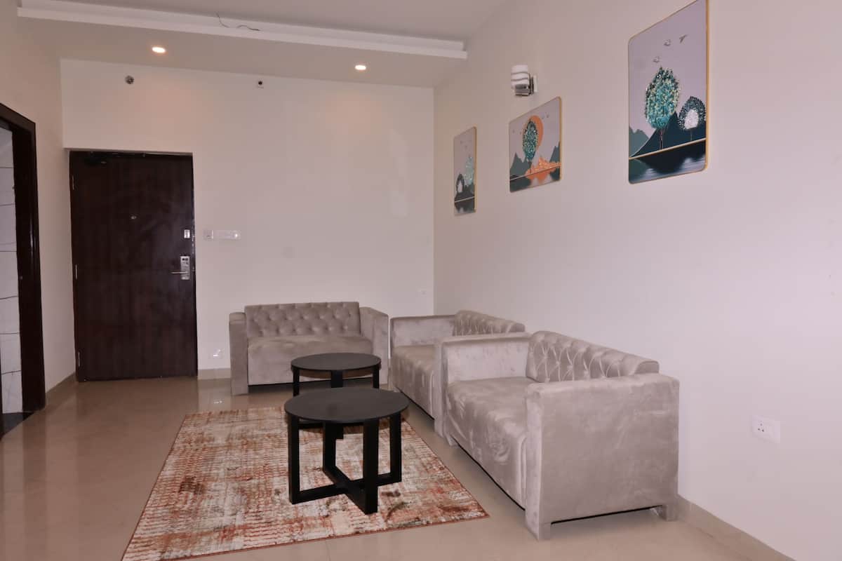 Desk, laptop workspace, free WiFi