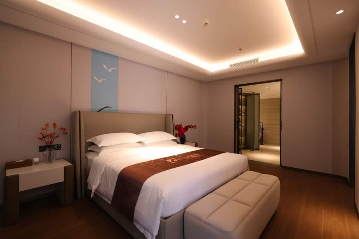 Luxury Suite