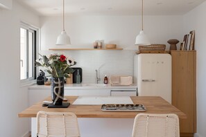 Kühlschrank, Ofen, Herdplatte, Geschirrspüler