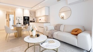TV - Apartment in Cannes with 2 bedrooms sleeps 4 (Cannes)