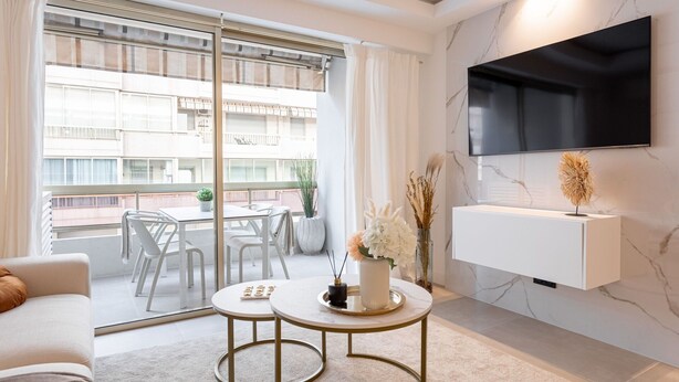 TV - Apartment in Cannes with 2 bedrooms sleeps 4 (Cannes)