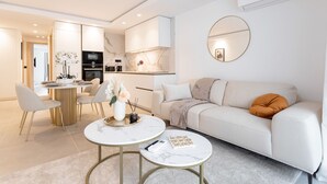 TV - Apartment in Cannes with 2 bedrooms sleeps 4 (Cannes)