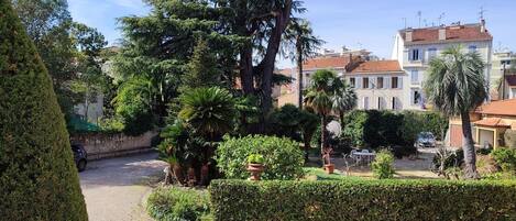 Jardines del alojamiento