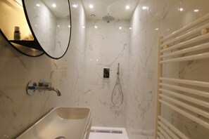 Dusche, Haartrockner