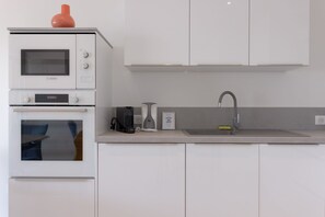 Frigorifero, microonde, forno, lavastoviglie