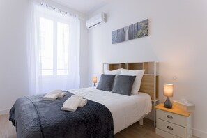3 bedrooms, iron/ironing board, travel crib, free WiFi