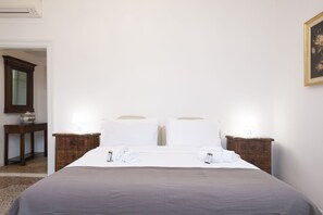 1 bedroom, iron/ironing board, free WiFi