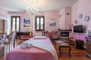 1 chambre, fer et planche à repasser, lit parapluie, Wi-Fi gratuit