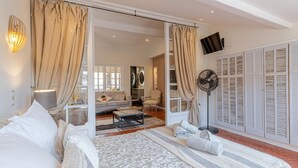 3 bedrooms, iron/ironing board, travel crib, WiFi (free)