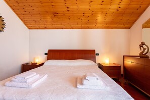 2 camere, ferro/asse da stiro, Wi-Fi gratuito