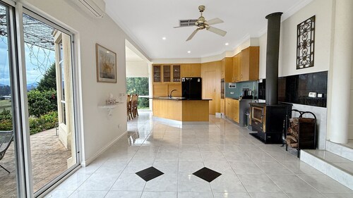 Buffalo River Retreat - 6 Bedroom