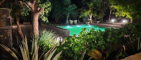 Utomhuspool