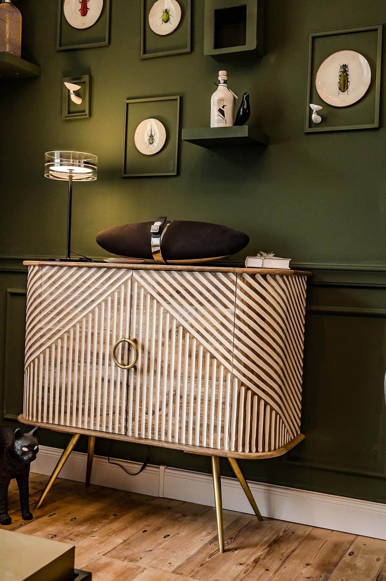 Interni