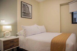 2 makuuhuonetta, silitysrauta/-lauta, Wi-Fi, vuodevaatteet