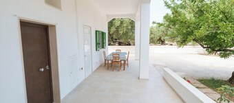 Charming 2-bedroom cottage in enchanting Puglia with AC, WiFi