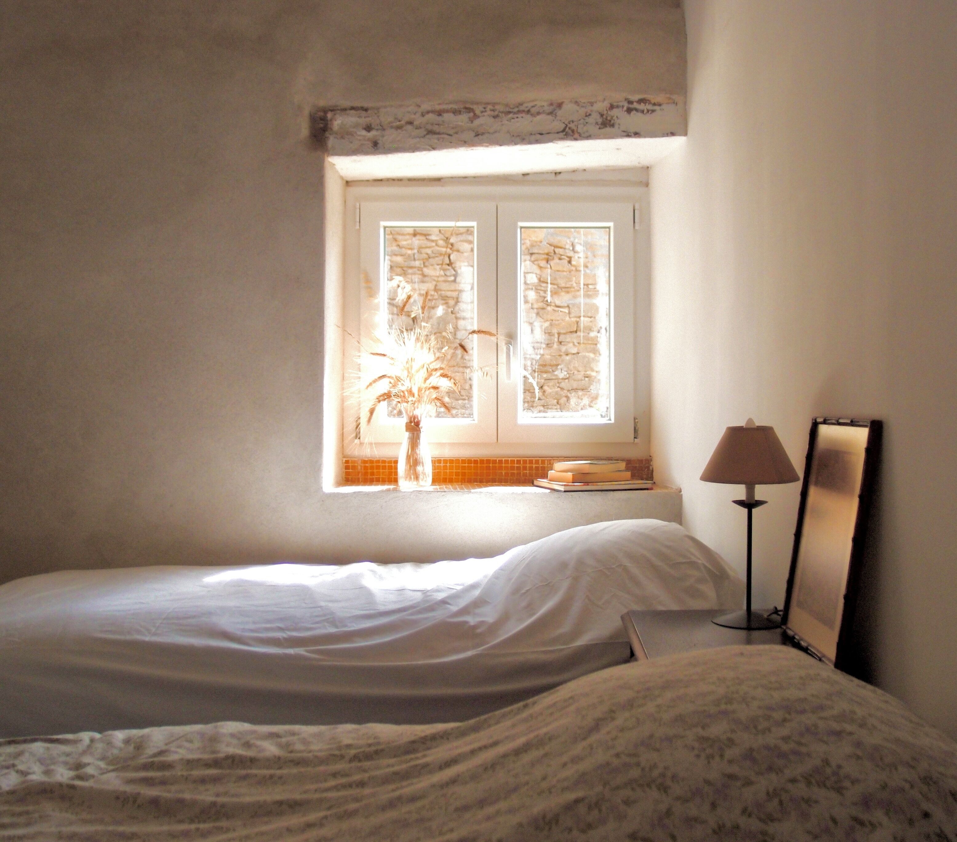 5 chambres, fer et planche à repasser, Wi-Fi, draps fournis